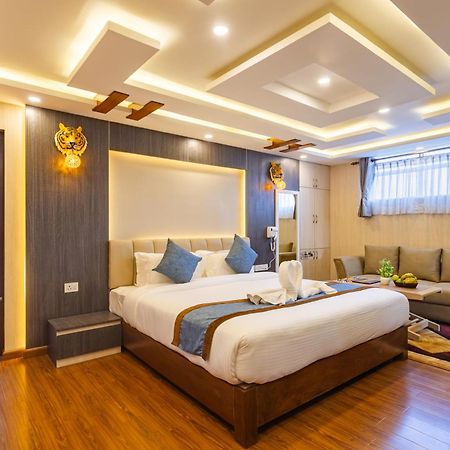 Airport Diana Hotel Катманду Екстер'єр фото
