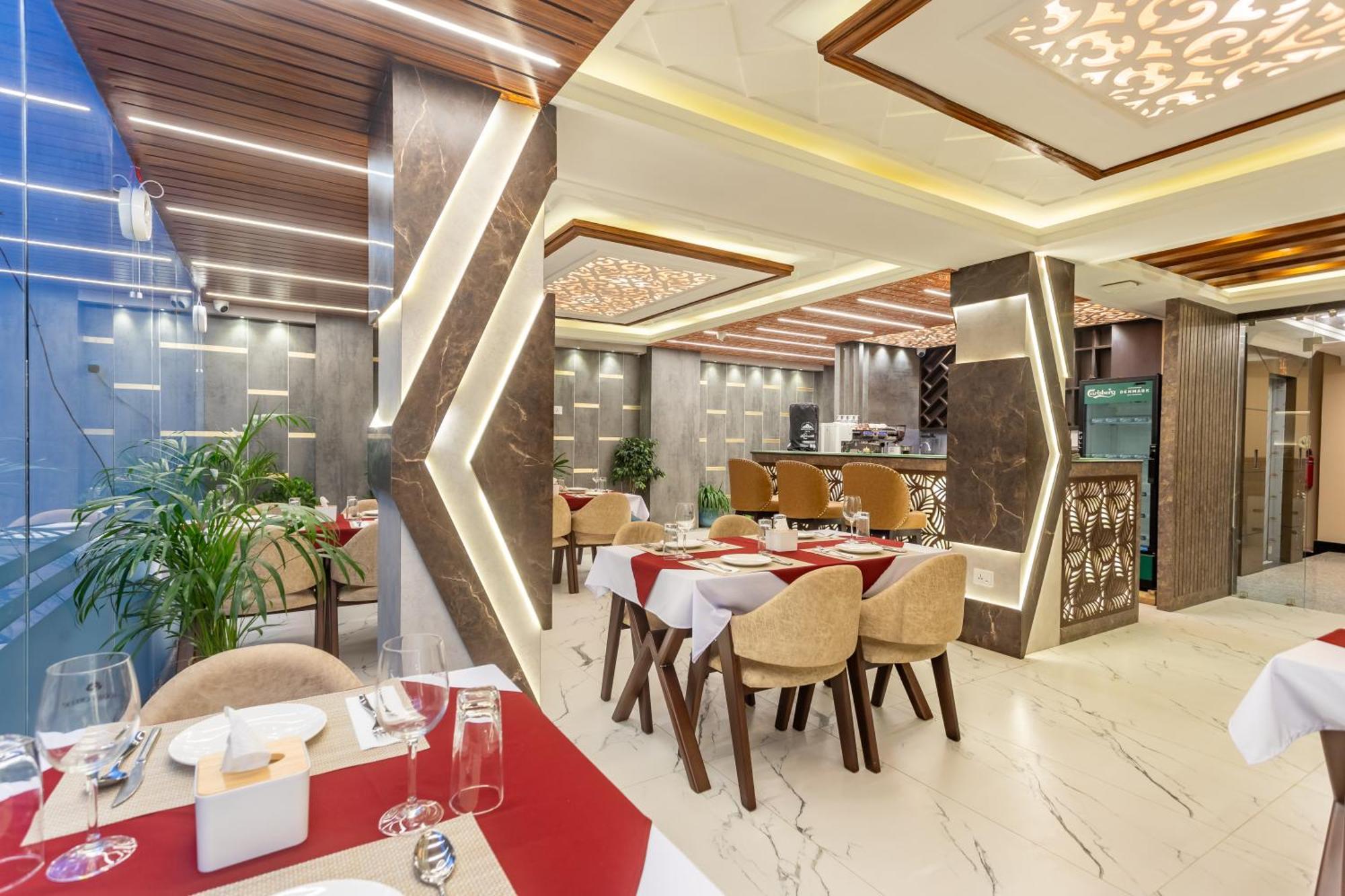 Airport Diana Hotel Катманду Екстер'єр фото