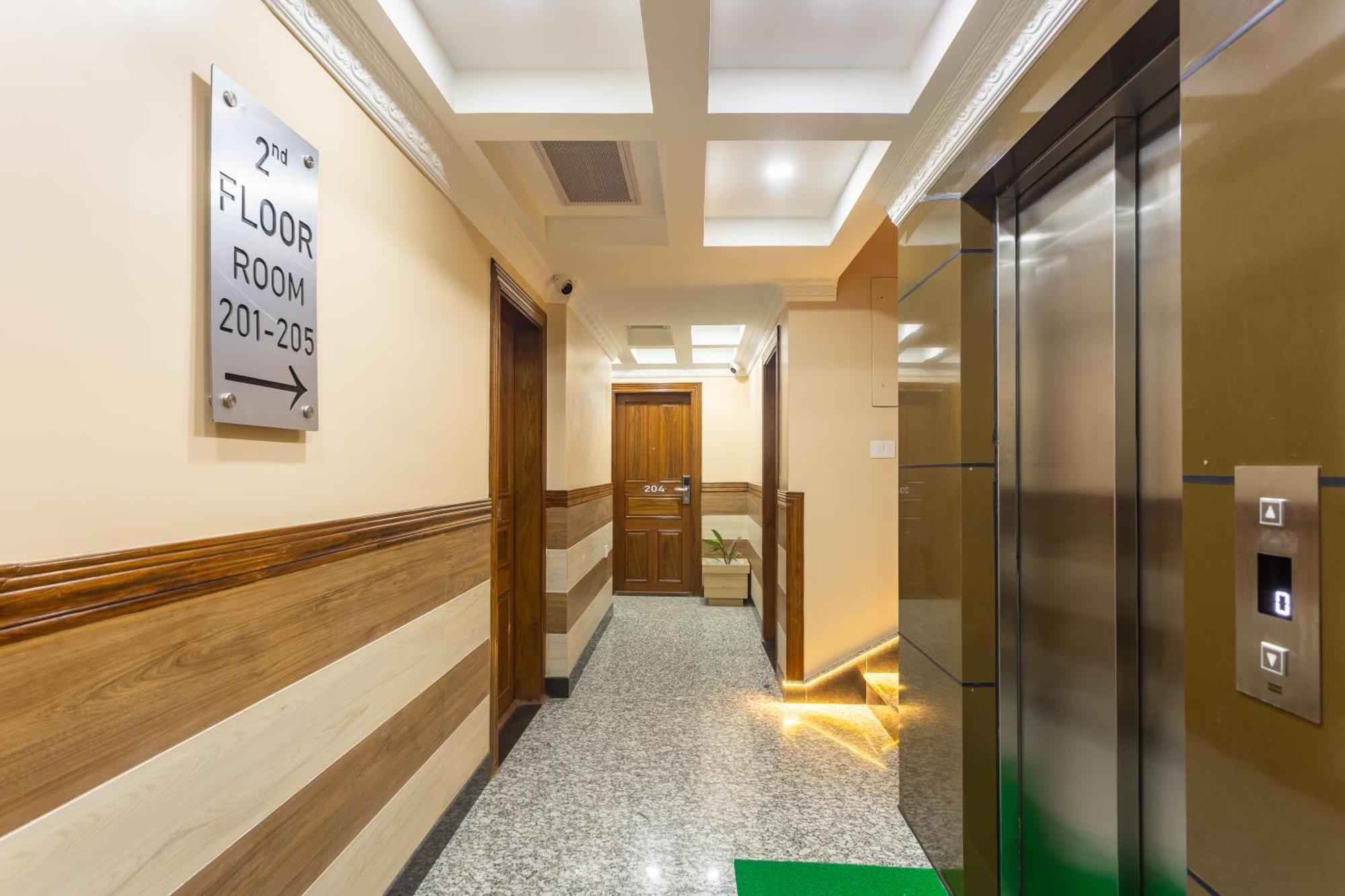 Airport Diana Hotel Катманду Екстер'єр фото