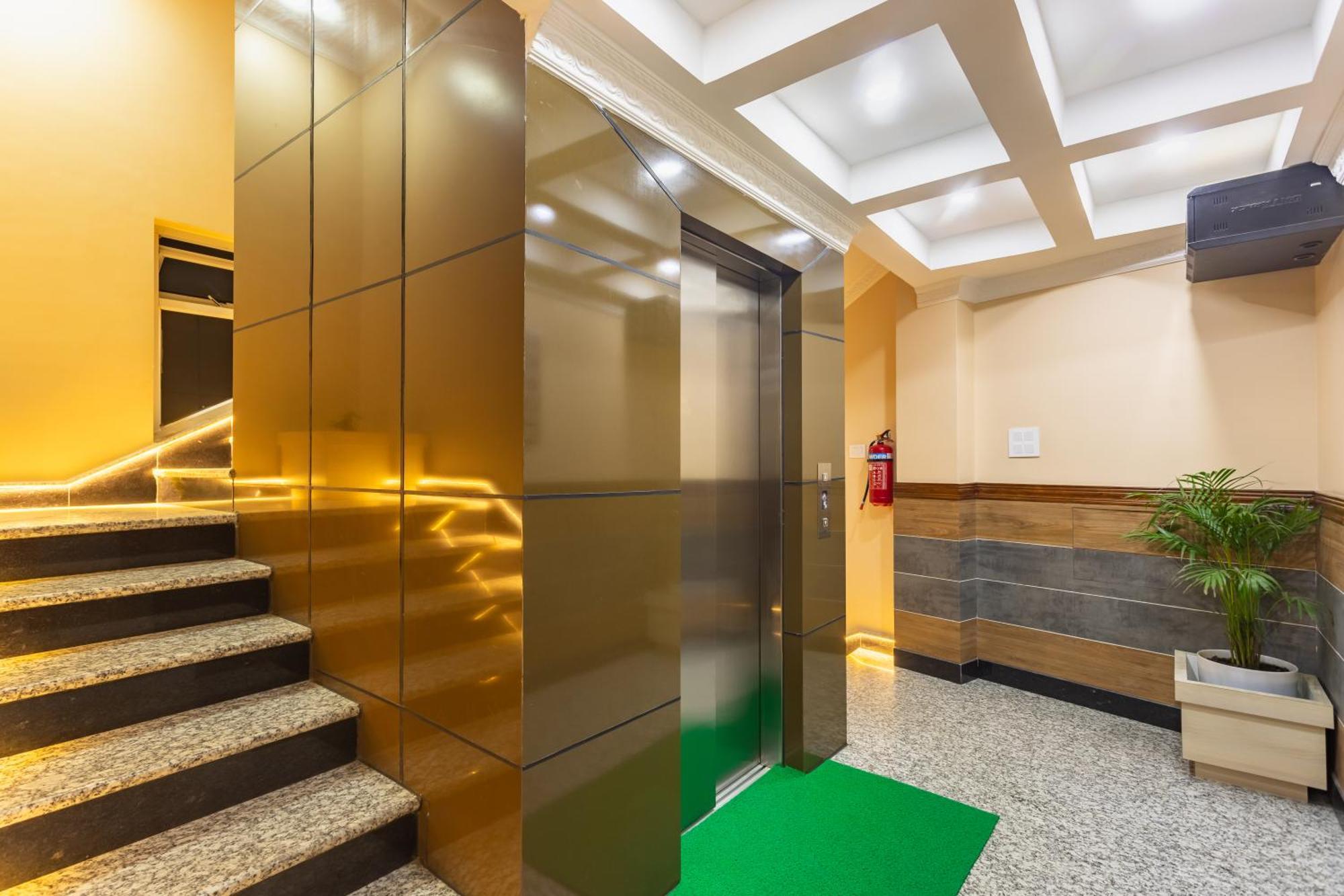 Airport Diana Hotel Катманду Екстер'єр фото