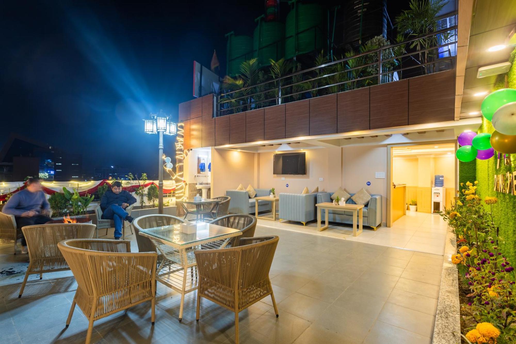 Airport Diana Hotel Катманду Екстер'єр фото